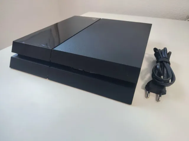 PS4