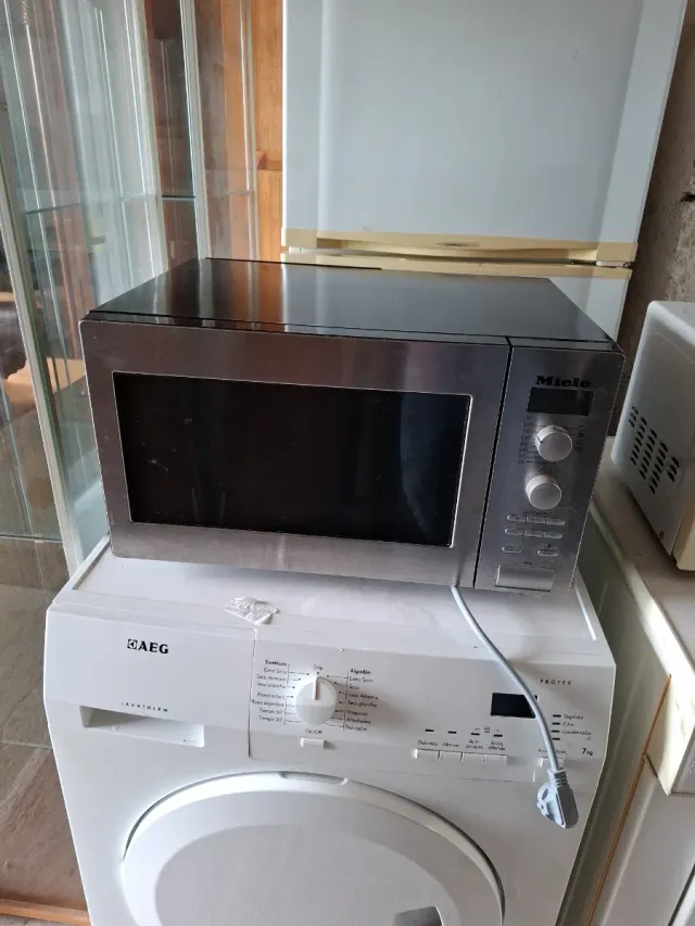 Horno Microondas Miele Inoxidable/ Forn microones