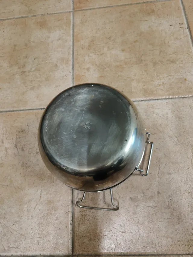 Freidora manual de metal