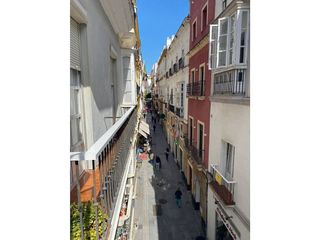 Piso en venta en Centro Histórico - Plaza España en Cádiz