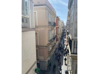 Piso en venta en Centro Histórico - Plaza España en Cádiz
