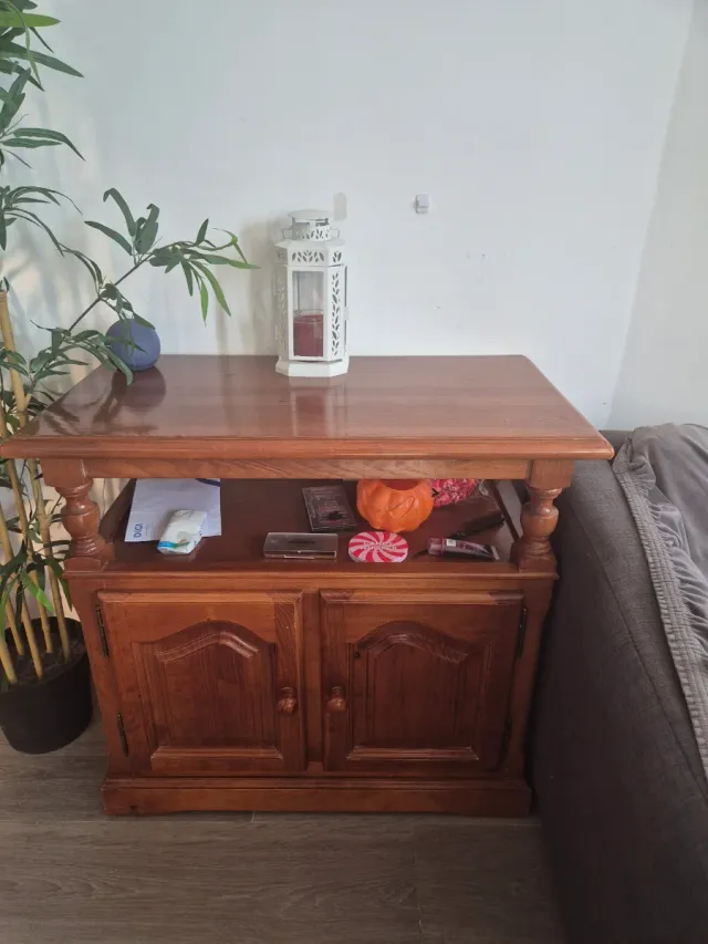 Mesa de madera para TV