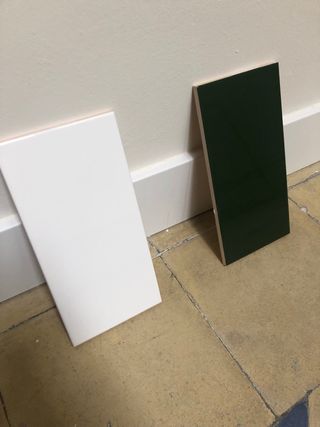 Azulejo blanco (4 m2) y verde (2 m2) 10x20 cm