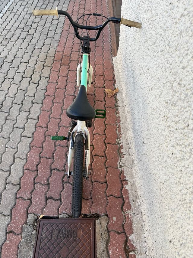 Bicicleta BMX CONOR con rotor