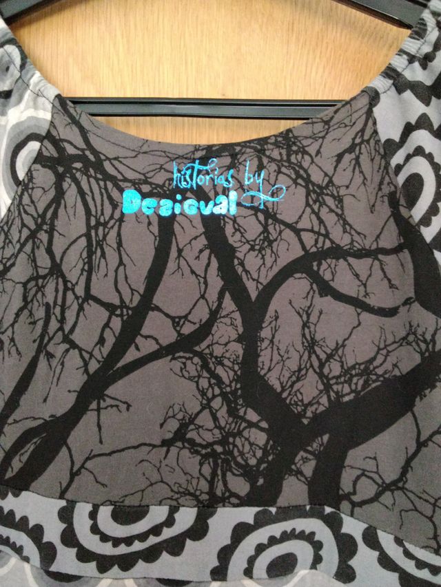 Vestido Desigual Niña Talla 9/10