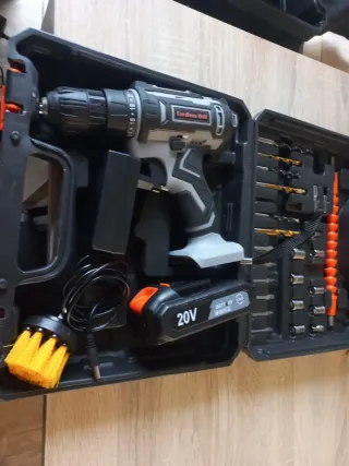 Taladro Atornillador con Batería 20V y Accesorios