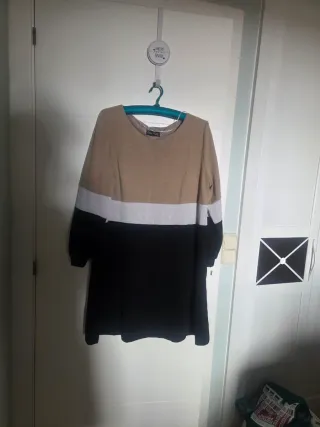 Vestido de punto señora beige y negro.