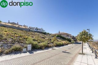 Terreno en venta en Zubia (La)
