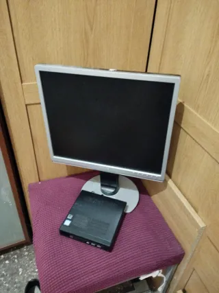 PC HP y Pantalla Philips