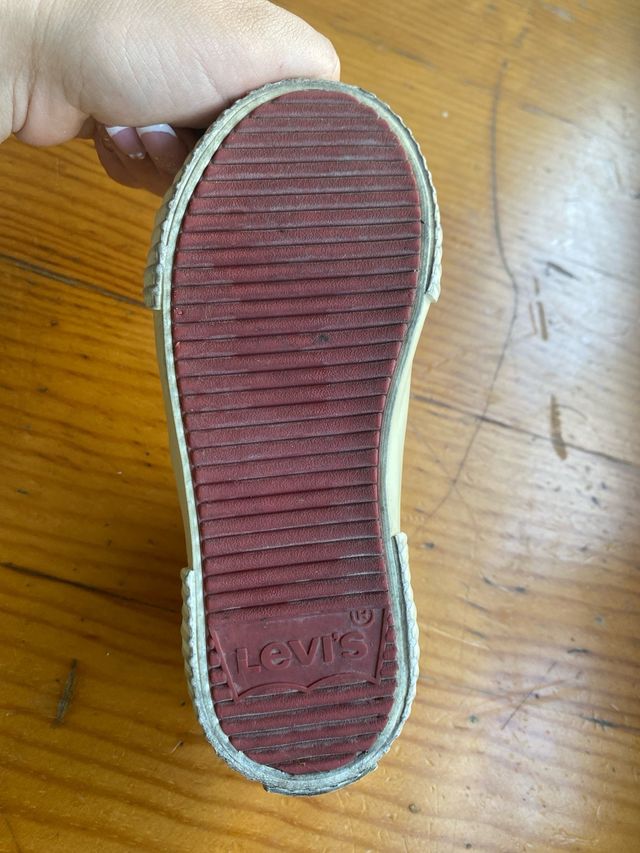 Zapatillas niña blancas un solo uso