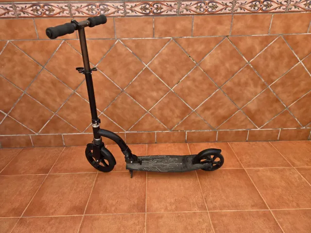 Patinete plegable negro