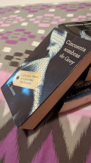 CINCUENTA SOMBRAS DE GREY