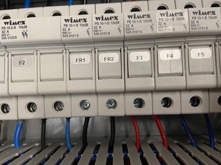 Cuadro Eléctrico (tal cual esta o por piezas)