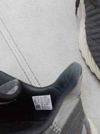 Zapatillas Adidas Negras y Grises