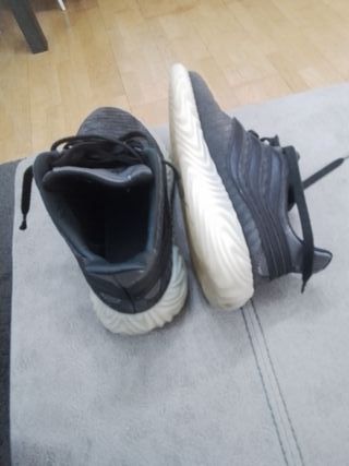 Zapatillas Adidas Negras y Grises