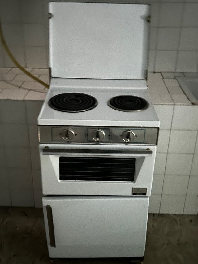Cocina Eléctrica marca EDESA.