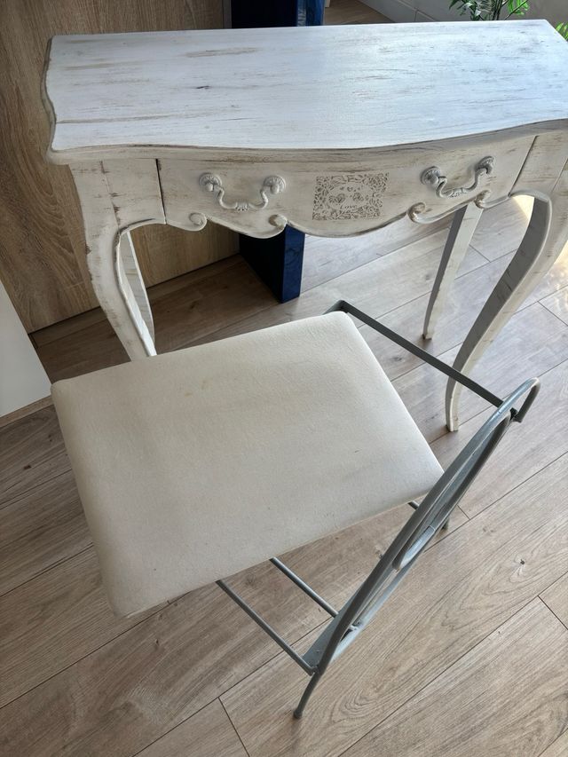 Tocador antiguo madera y metal