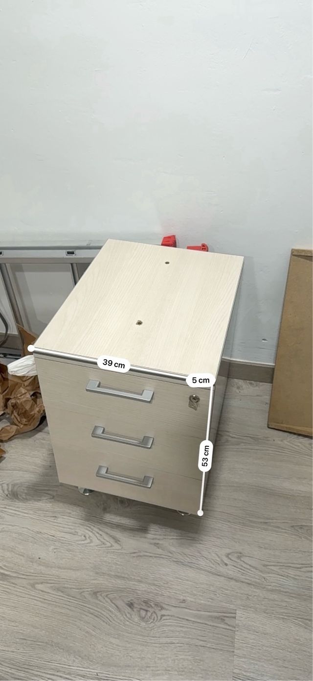 Cajonera de oficina beige y gris