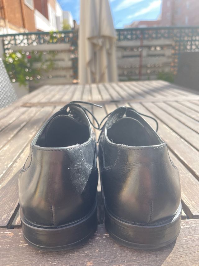 Zapatos Sociales Negros Lloyd Gabon