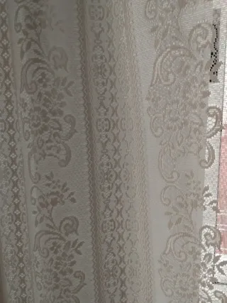 Cortinas de tela con diseño floral,