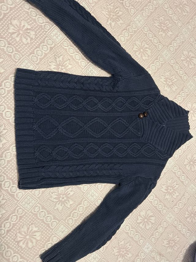 Jersey azul de punto con botones talla 8