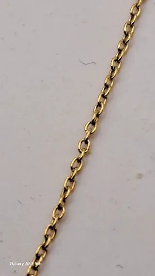 Colgante y cadena de oro 18K