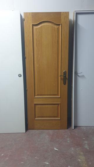 Puerta de interior de madera