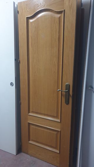Puerta de interior de madera