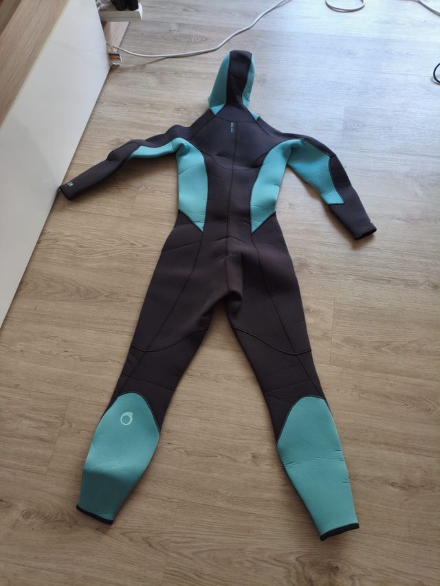 Traje de neopreno SUBEA con capucha