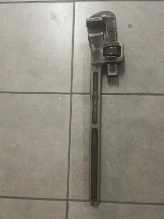 Llave de tubo ACERO 24 TRIMO