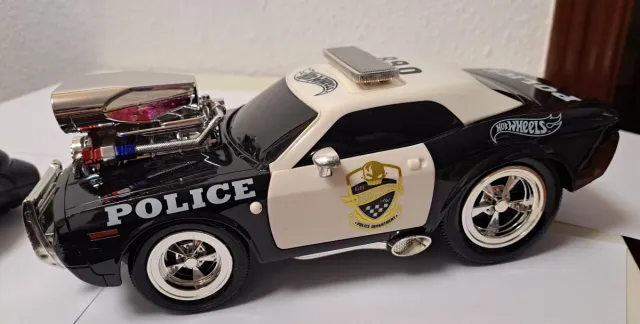 Coche RC Hot Wheels Policía