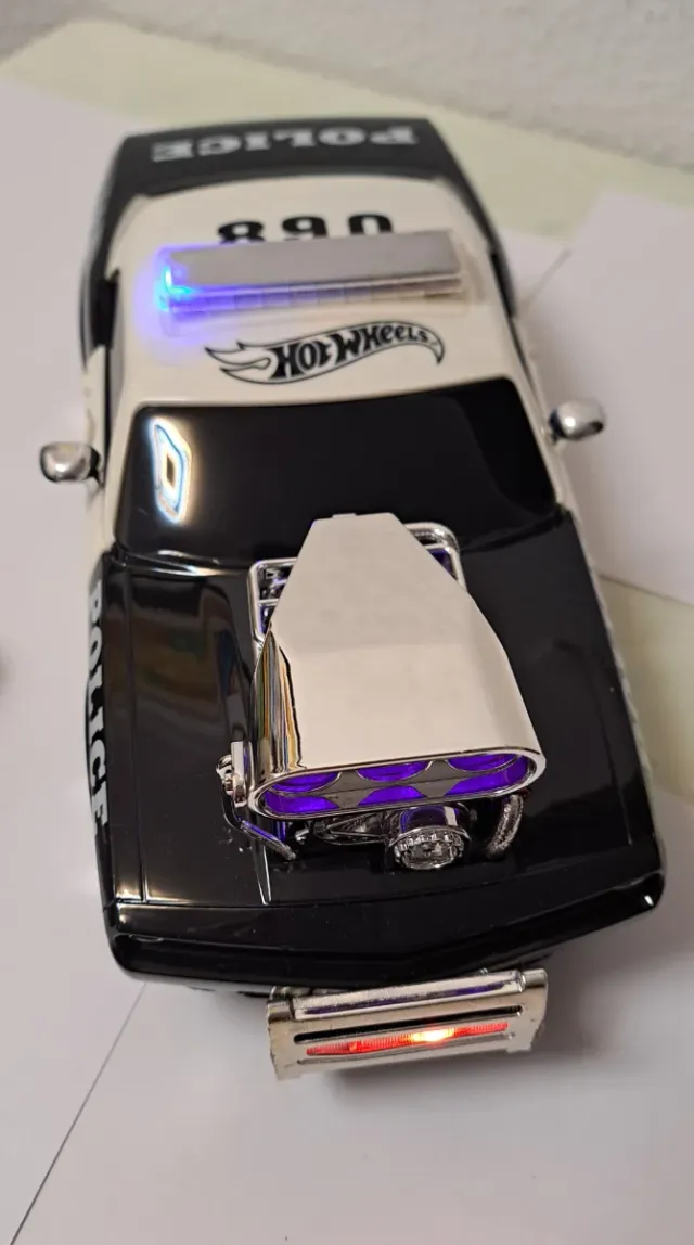 Coche RC Hot Wheels Policía