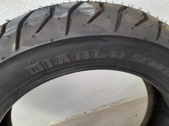 Cubierta Pirelli Diablo 140/70-14