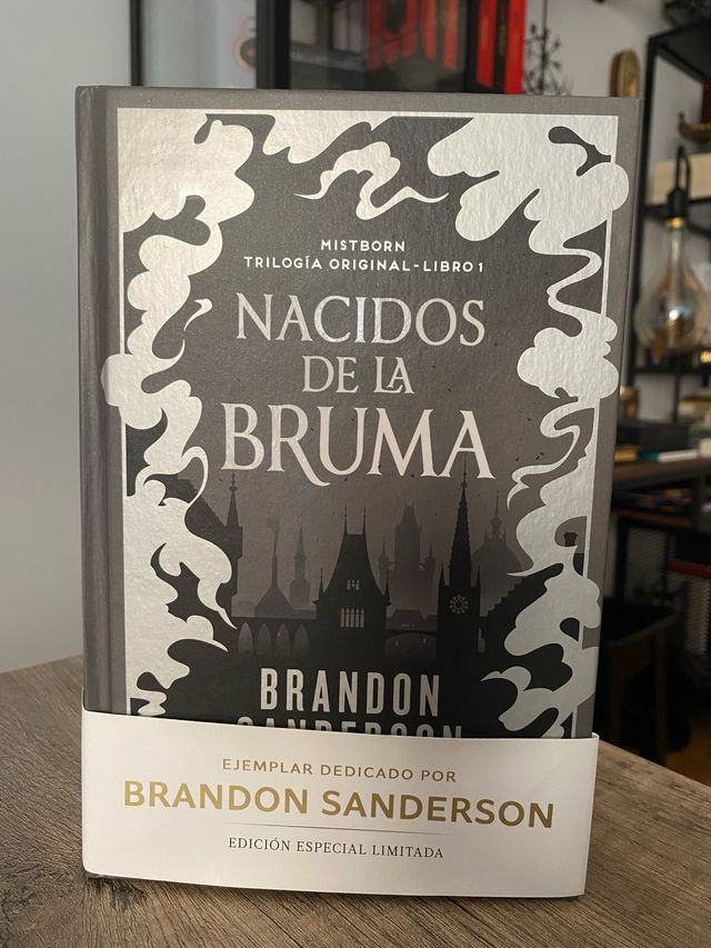 Nacidos de la Bruma (edicion limitada dedicada)...