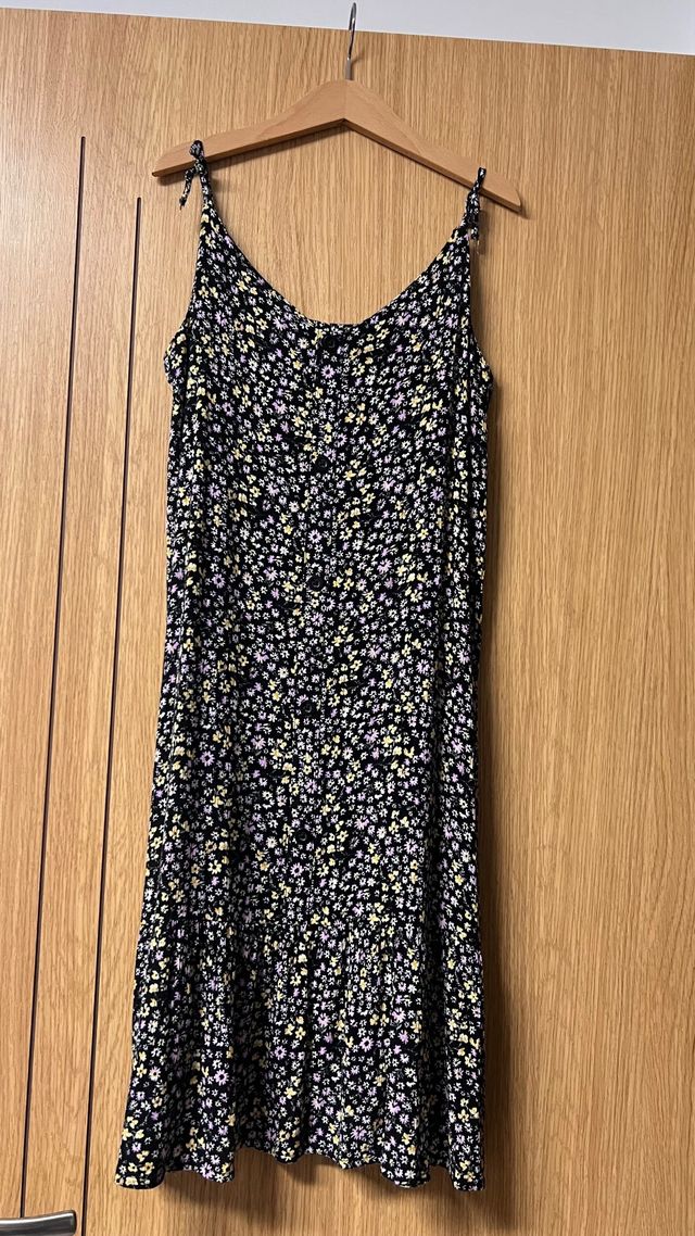 Vestido floral negro Primark Talla 14-15 años