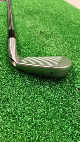 Hierro 7 Taylormade P770 zurdo