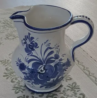 Caraffa in ceramica decorata