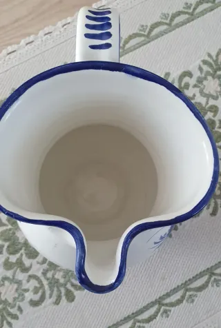 Caraffa in ceramica decorata