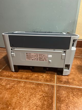 Impresora HP LaserJet P1505n averiada
