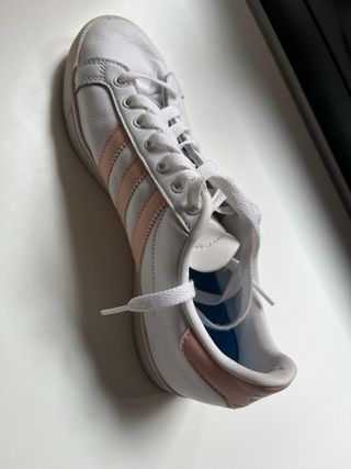 Zapatillas Adidas Blancas y Rosas