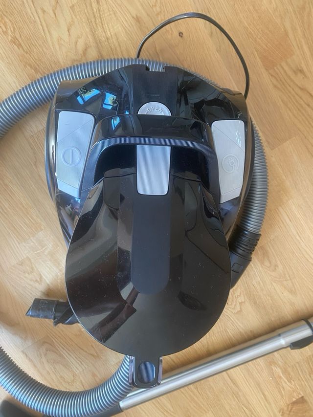 Aspiradora Rowenta Compact Power XXL