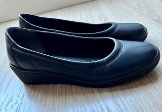 Manoletinas negra piel y 39 nueva Marca The Flexx