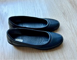 Manoletinas negra piel y 39 nueva Marca The Flexx