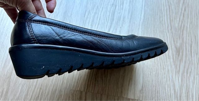 Manoletinas negra piel y 39 nueva Marca The Flexx