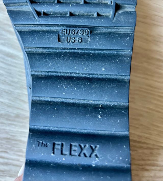 Manoletinas negra piel y 39 nueva Marca The Flexx