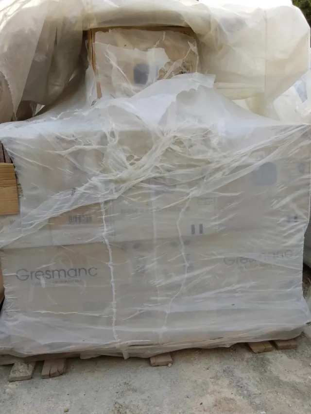 Baldosas Exterior Terraza y Escalera