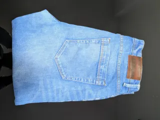 Pantalón vaquero Pull&Bear azul. Talla 42