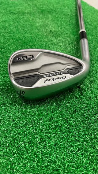 Cleveland CBX Zipcore 52° zurdo