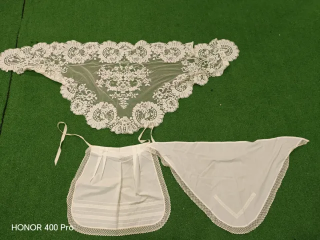 Mantilla de encaje blanco