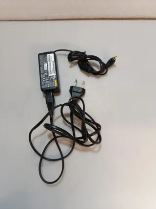 Cargador Acer 19V-2.1A